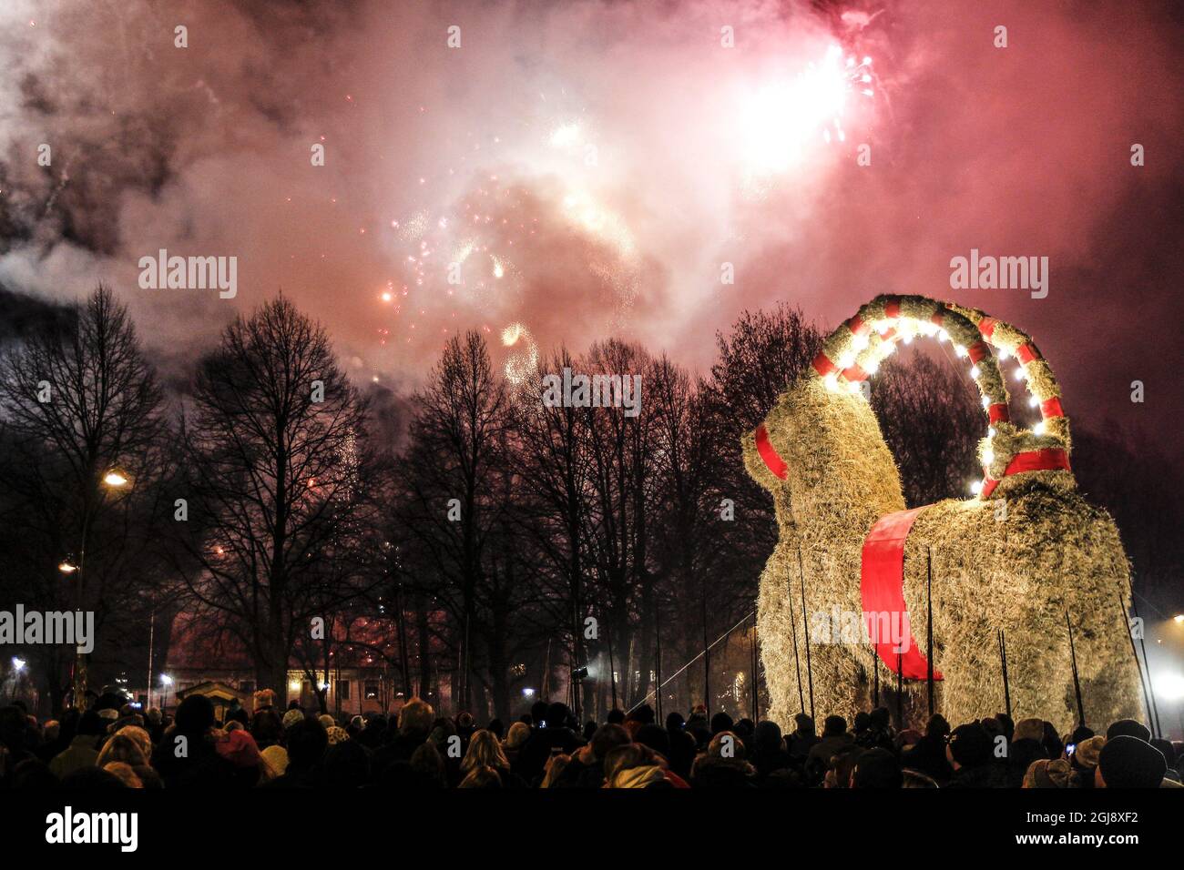 GAVLE 20141130 The giant Christmas goat (GÃƒÂ¤vlebocken) made out of