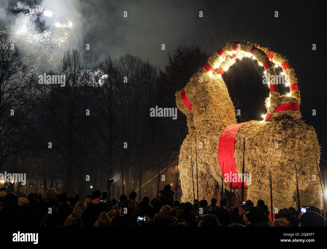 GAVLE 20141130 The giant Christmas goat (GÃƒÂ¤vlebocken) made out of