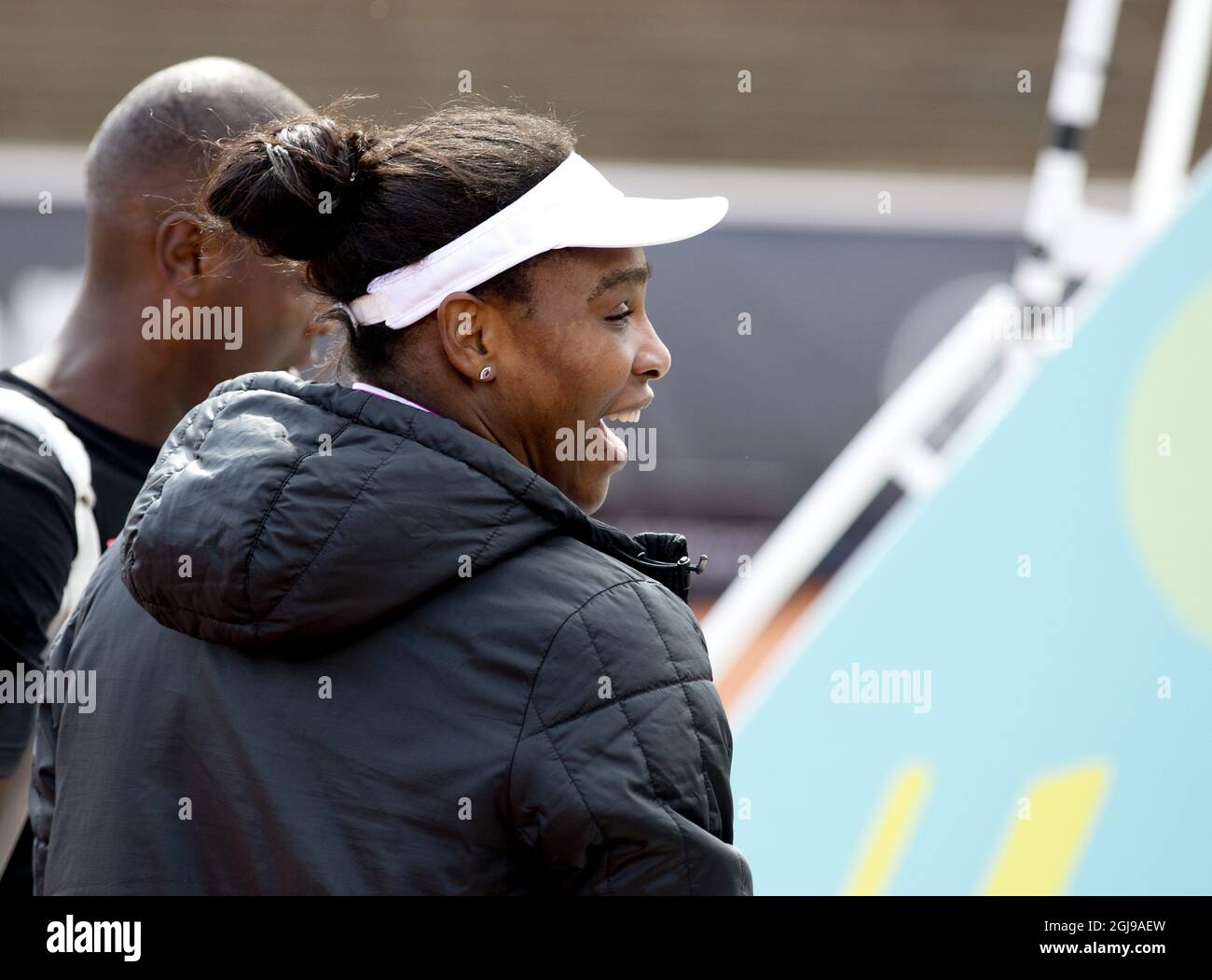 BASTAD 2015-07-14 Serena Williams of the USA, 2015 Wimbledon Ladies' Singles Champion, is getting acquainted with the Centre court in Bastad, Sweden, July 14, 2015. Serena Williams is playing her first match in the Swedish Open tennis tournament tomorrow Foto: Adam Ihse / TT / Kod 9200  Stock Photo