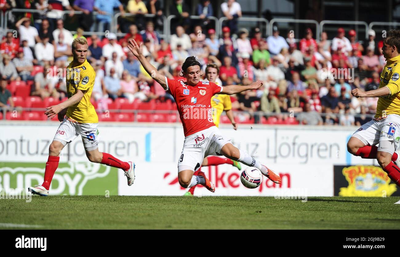 Kalmar 2015 07 17 Marcus Antonsson Center Of Kalmar Ff Scores His Team S Second Goal During The Swedish First League Soccer Match Against Falkenbergs Ff At Guldfageln Arena In Kalmar Photo Patric Soderstrom