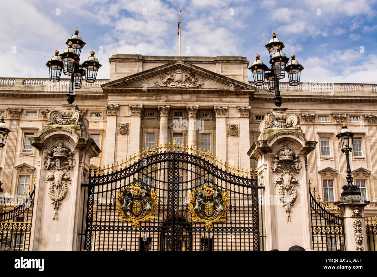 Main gates at Buckingham Palace, London, England. Stock Photo