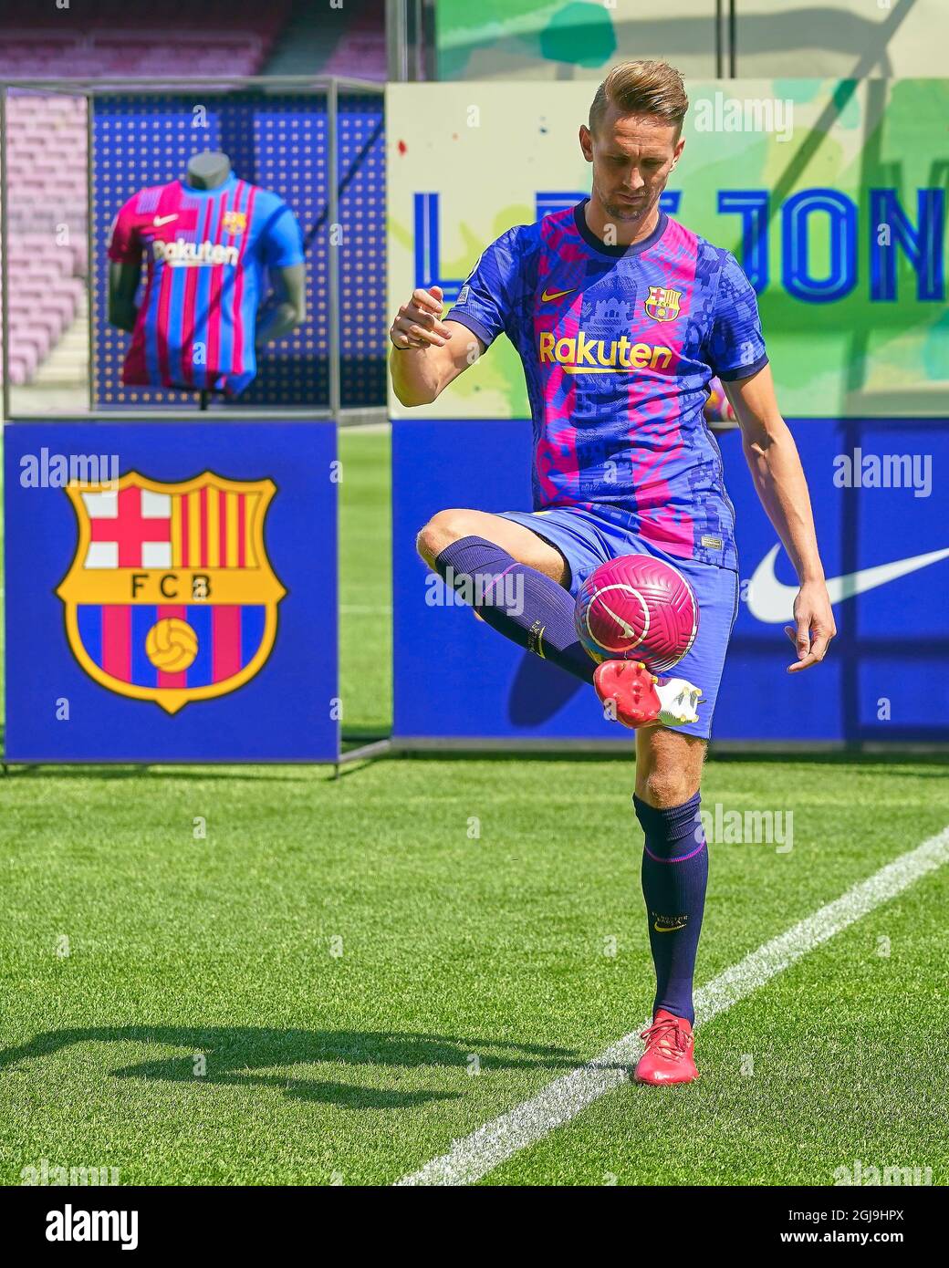 Luuk De Jong During His Presentation As FC Barcelona New Player At Camp ...