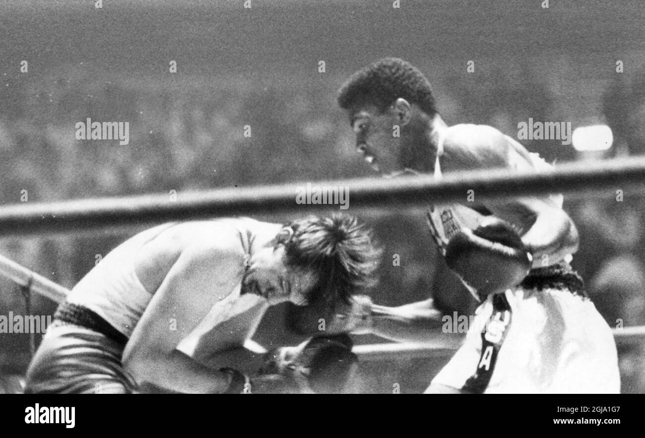ARKIV - OS i Rom 1960-08-30 Cassius Clay, later Muhammad Ali, during ...