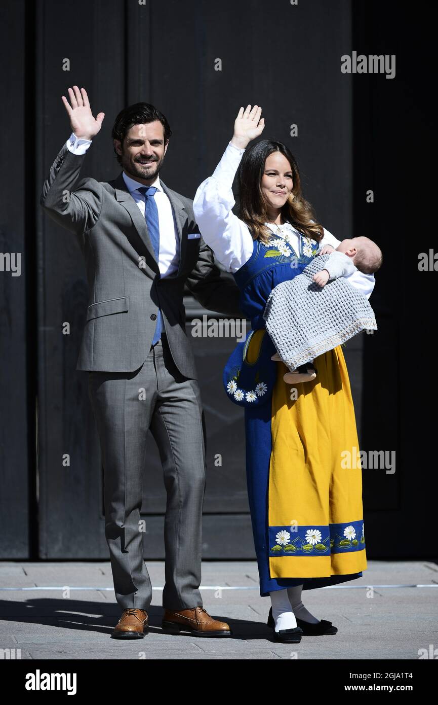 STOCKHOLM 2016-06-06 Prince Carl Philip, Prince Alexander and Princess Sofia open the doors to the Royal Palace in Stockholm for the 'Open Palace' event during the National Day of Sweden celebrations in Stockholm, Sweden, June 6, 2016. During 'Open Palace' the public is invited to visit the Royal Palace in Stockholm and take part of guided tours. Photo Maja Suslin / TT / Kod 10300 ** SWEDEN OUT ** Stock Photo