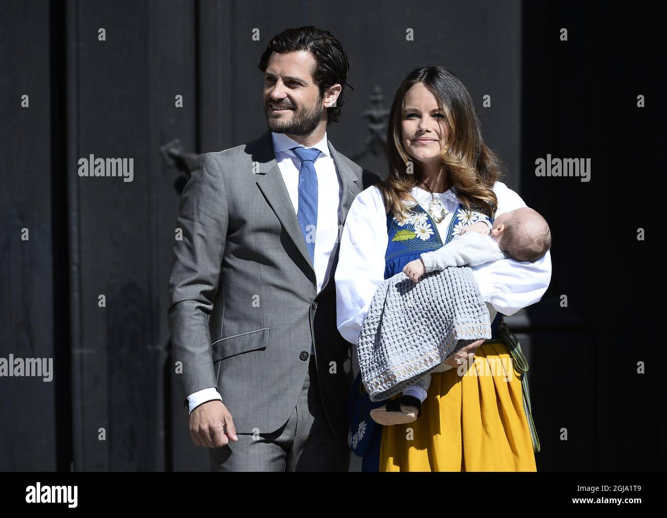 STOCKHOLM 2016-06-06 Prince Carl Philip, Prince Alexander and Princess Sofia open the doors to the Royal Palace in Stockholm for the 'Open Palace' event during the National Day of Sweden celebrations in Stockholm, Sweden, June 6, 2016. During 'Open Palace' the public is invited to visit the Royal Palace in Stockholm and take part of guided tours. Photo Maja Suslin / TT / Kod 10300 ** SWEDEN OUT ** Stock Photo