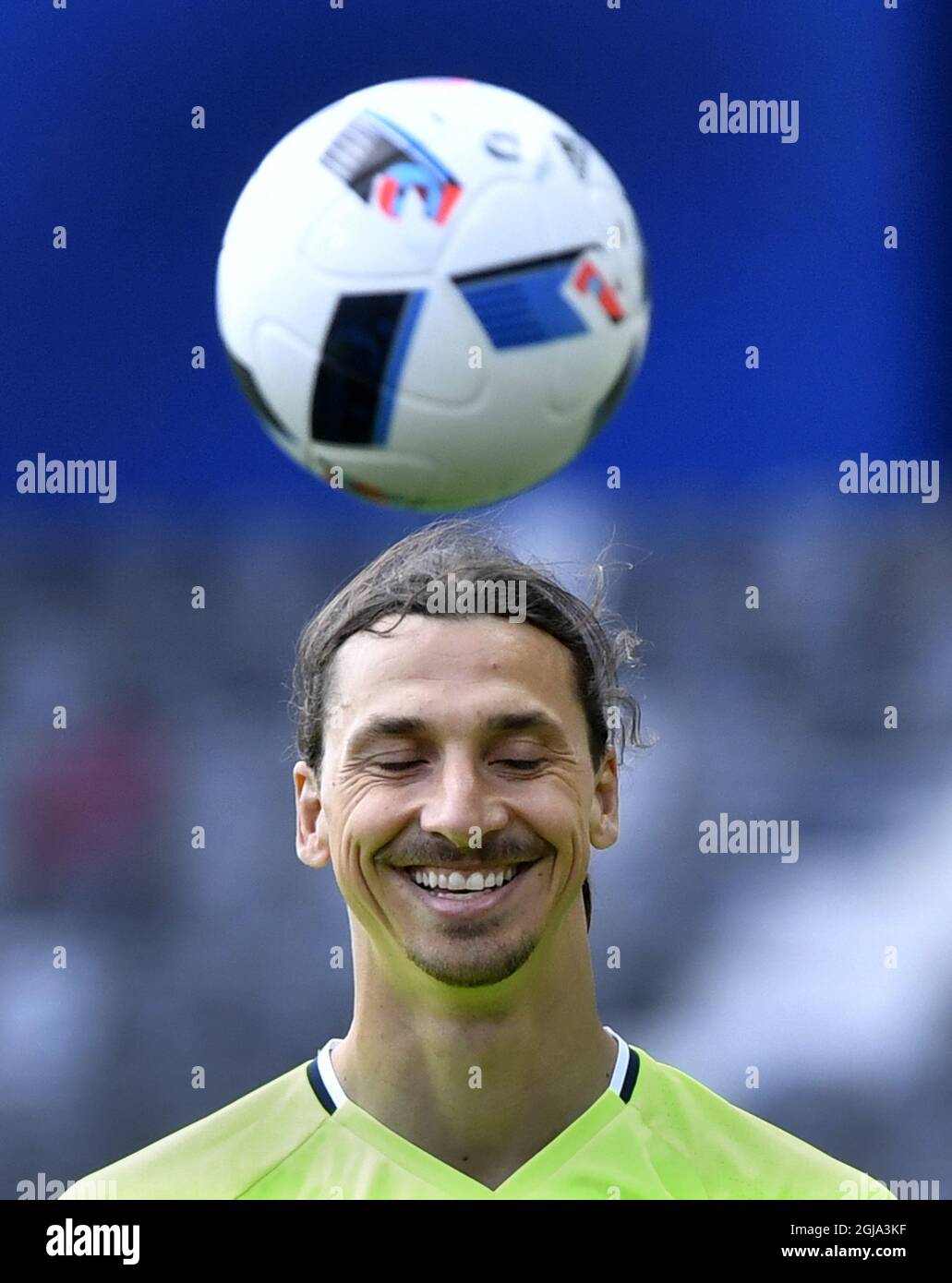 FILE 2016-06-16 Swedish soccer player Zlatan Ibrahimovic smiles during a training session in Toulouse during the UEFA Euro 2016, on June 16, 2016. Zlatan Ibrahimovic said on June 30, 2016 that he is joining Manchester United. Photo: Anders Wiklund / TT / Kod 10040  Stock Photo