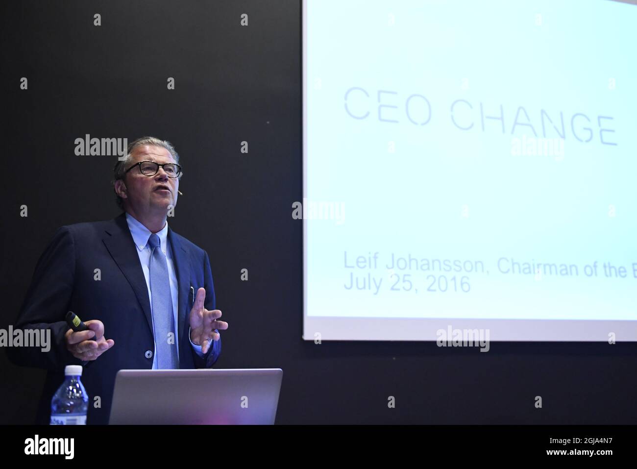 STOCKHOLM 2016-07-25 Telecom giant Ericssons Chairman Leif Johansson during a press briefing after the resignation of the company's CEO Hans Vestberg at the Ericsson head office in Stockholm, Sweden, July 25, 2016. Foto: Maja Suslin / TT kod 10300  Stock Photo