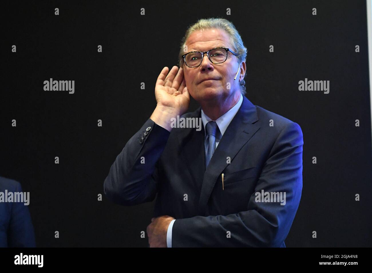 STOCKHOLM 2016-07-25 Telecom giant Ericssons Chairman Leif Johansson during a press briefing after the resignation of the company's CEO Hans Vestberg at the Ericsson head office in Stockholm, Sweden, July 25, 2016. Foto: Maja Suslin / TT kod 10300  Stock Photo