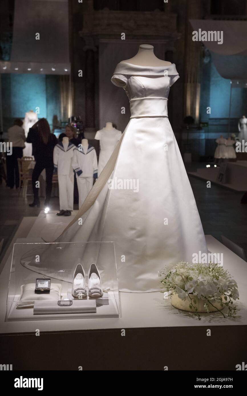 STOCKHOLM 20161017 Crown Princess VictoriaÂ´s wedding dress on display  during the opening of the exhibition "Royal wedding dresses 1976-2015" at  the Royal Palace in Stockholm, Sweden, October 17, 2016. Foto: Jessica Gow /