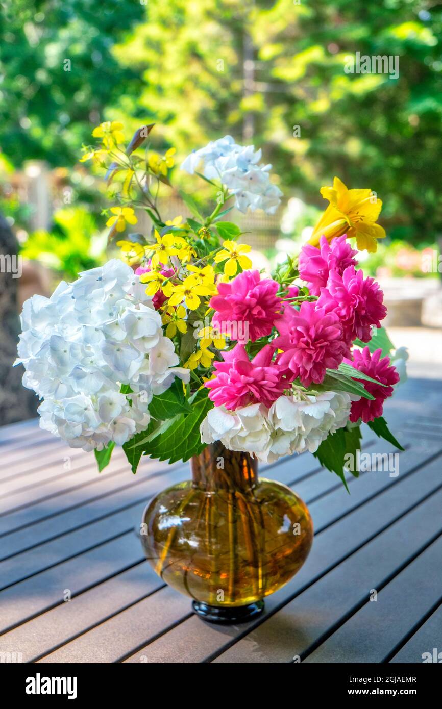 Fresh flower arrangement, USA Stock Photo Alamy
