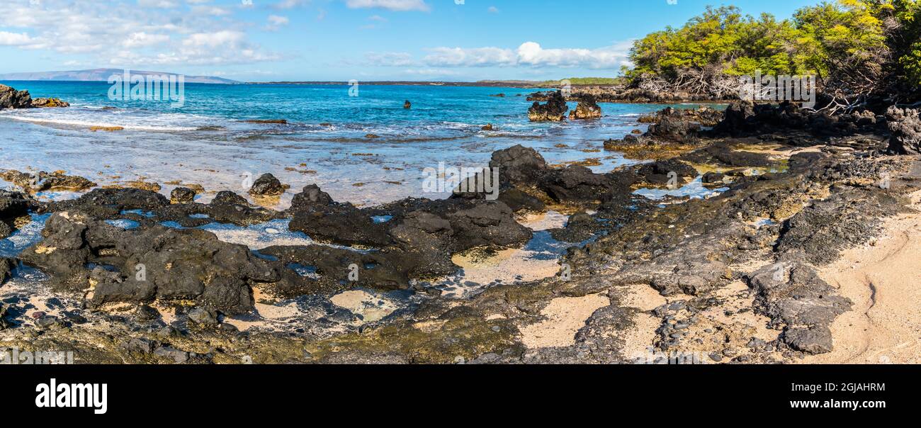 Kanaio Beach And  The Blue Waters Of La Perouse Bay, Makena-La Perouse State Park, Maui, Hawaii, USA Stock Photo