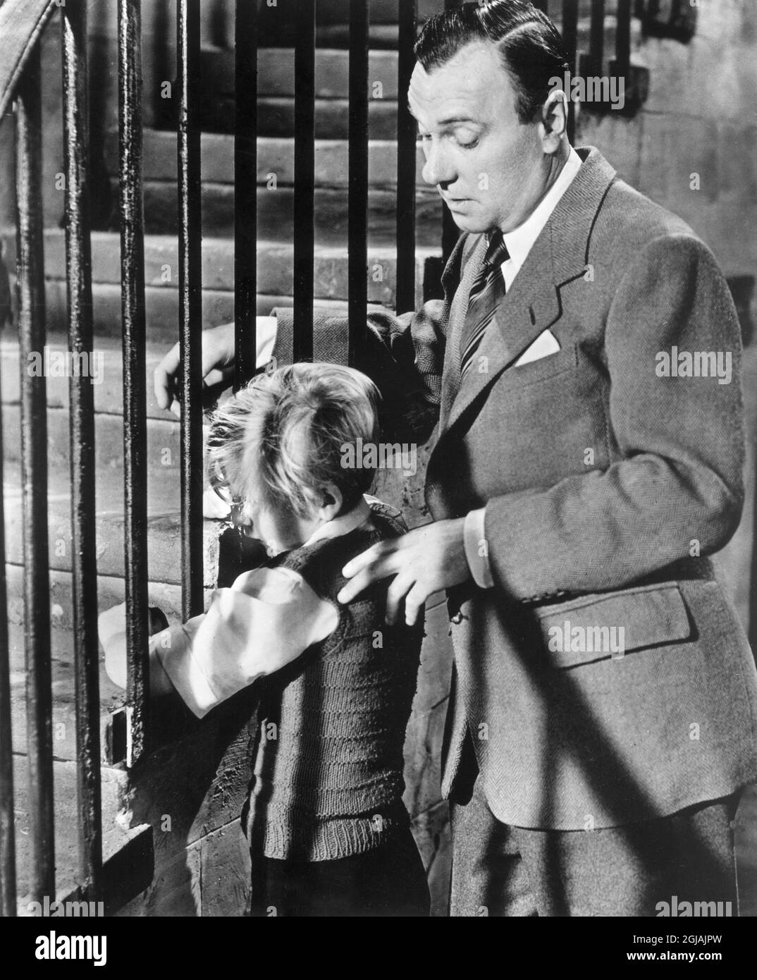 Bobby Henrey, Ralph Richardson, on-set of the British Film, 'The Fallen Idol', British Lion Films, 1948 Stock Photo