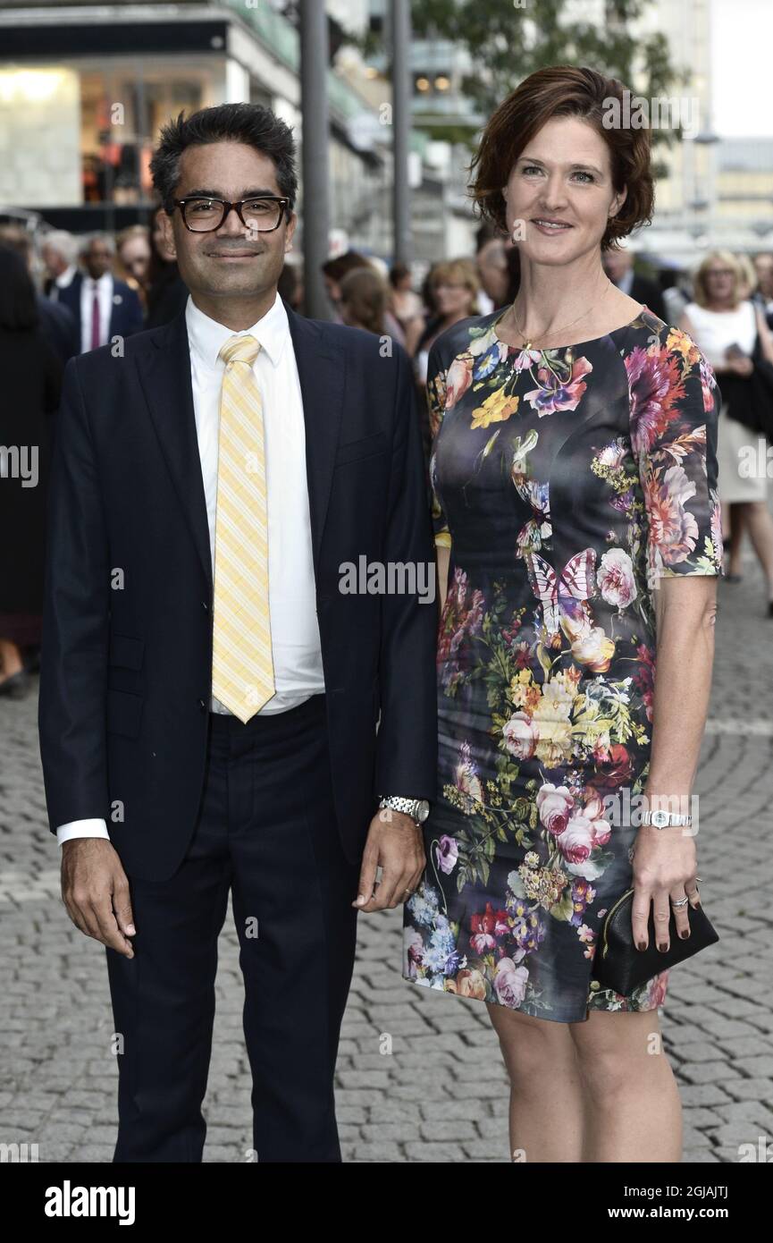 STOCKHOLM 20160913 Swedish comedian David Batra (L) and his wife Anna Kinberg Batra, Swedish Moderate Party leader arrive for a concert at Konserthuset Stockholm on Sept. 13, 2016. Photo: Claudio Bresciani / TT / code 10090  Stock Photo