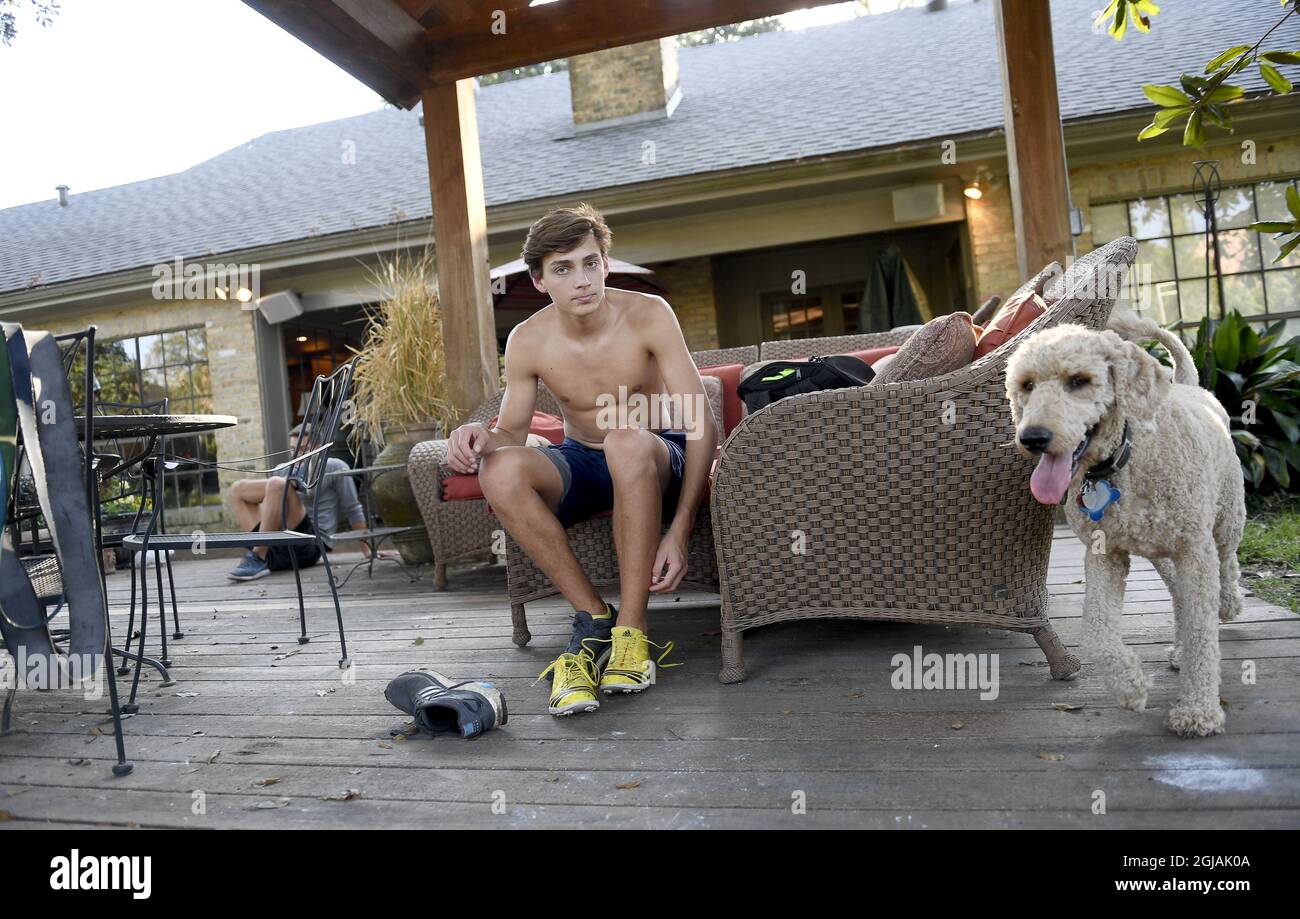 LAFAYETTE 20161031 : 17 year Swedish-Armerican Pool Vaulter Armand Duplantis in his home in i Louisiana Foto: Maja Suslin / TT / Kod 60885  Stock Photo