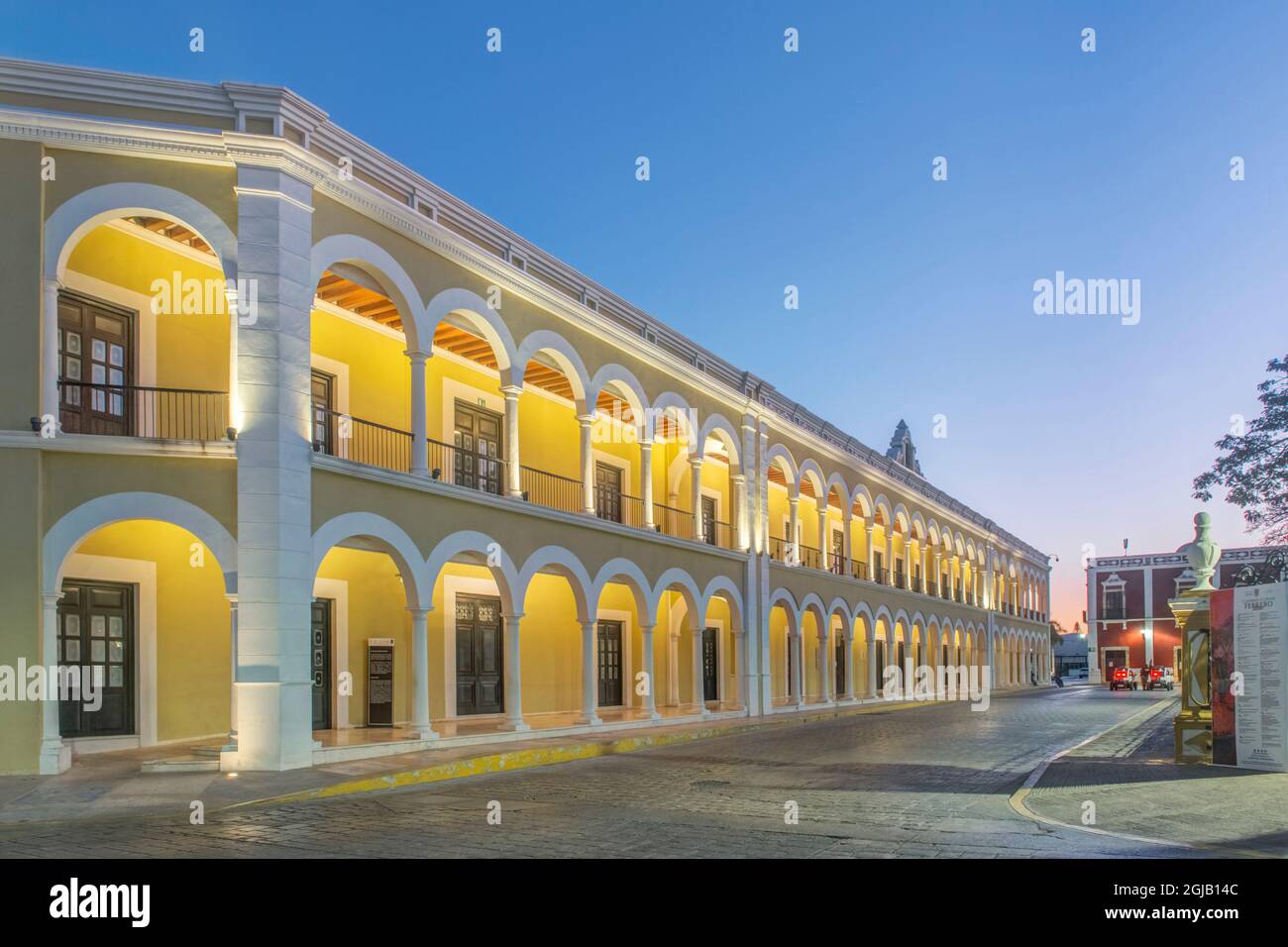 Mexico, Campeche. Plaza de la Independencia, central square of Campeche city at Dawn Stock Photo