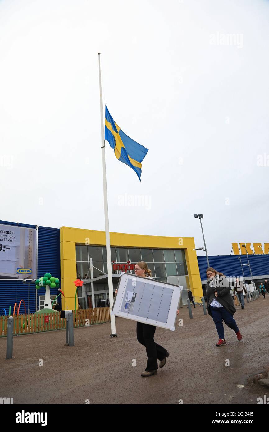 LINKOPING 20180128 A Swedish flag flies at half mast outside the IKEA store in Linkoping, Sweden, on Jan. 28, 2018. Ingvar Kamprad, founder of Swedish multinational furniture retailer IKEA has died at an age of 91. Photo Jeppe Gustafsson / TT / code 71935 ** BETALBILD **  Stock Photo