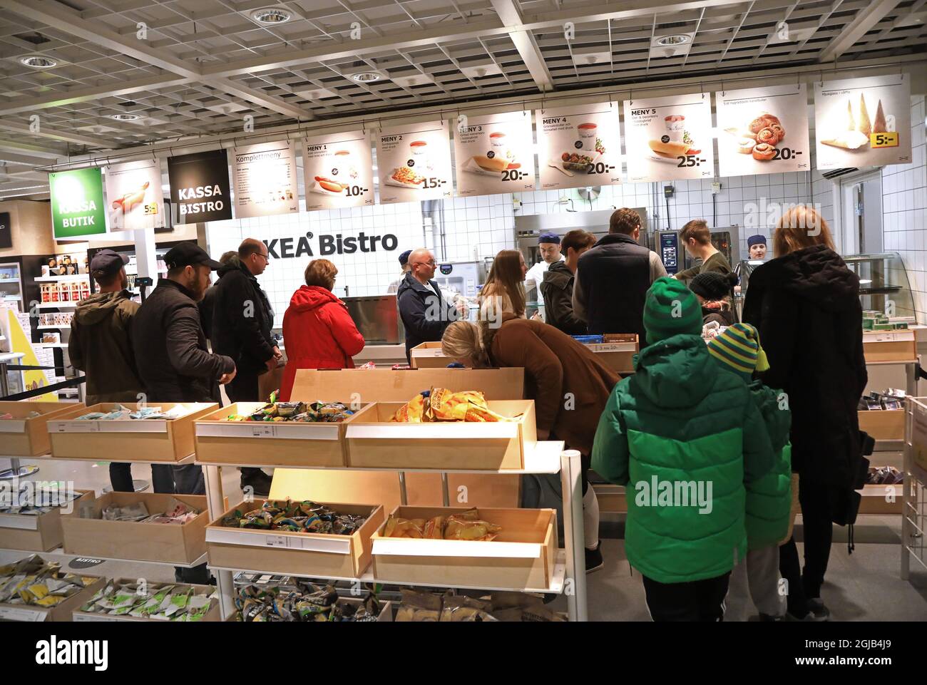 LINKOPING 20180128 Customers at the IKEA store in Linkoping, Sweden, on Jan. 28, 2018. Ingvar Kamprad, founder of Swedish multinational furniture retailer IKEA has died at an age of 91. Photo Jeppe Gustafsson / TT / code 71935 ** BETALBILD **  Stock Photo