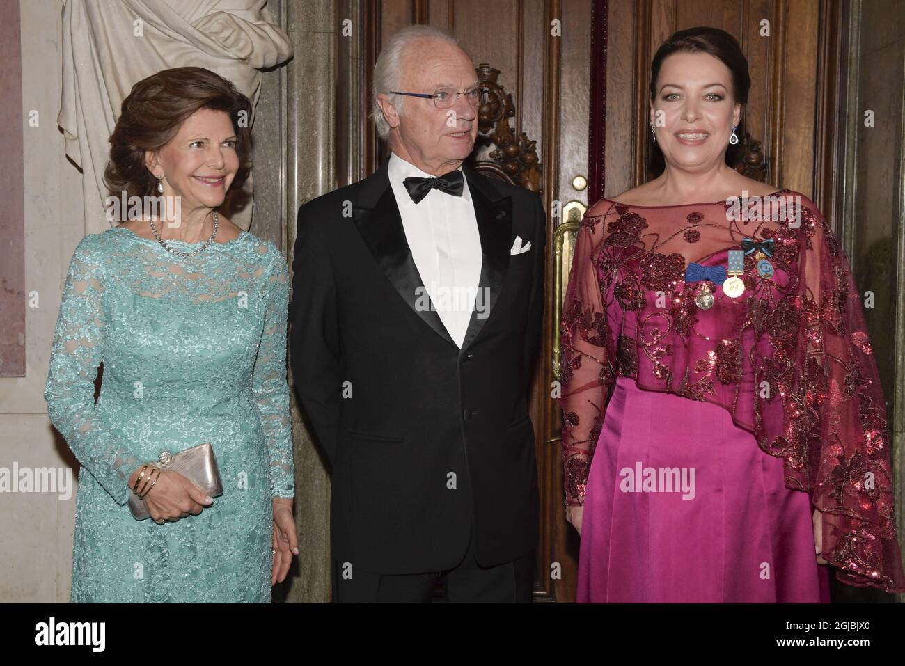 STOCKHOLM 20181011 Queen Silvia King and King Carl Gustaf with Birgit Nilsson Prize laureate opera singer Nina Stemme at the Royal Opera on Thursday Oct. 11, 2018. Photo Anders Wiklund / TT kod 10040  Stock Photo