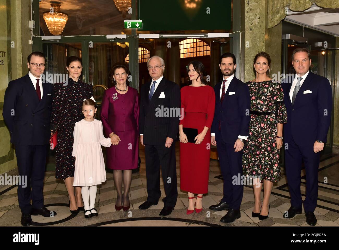 STOCKHOLM 2018-12-18 Prince Daniel Crown Princess Victoria, Princess Estelle, Queen Silvia, King Carl Gustaf, Princess Sofia, Prince Carl Philip, Princess Madeleine and Christopher O'Neill at seminar in connection with the Queen's 75th birthday at the Oscar Theatre in Stockholm on Tuesday. . Foto: Jonas Ekstromer / TT / kod 10030  Stock Photo