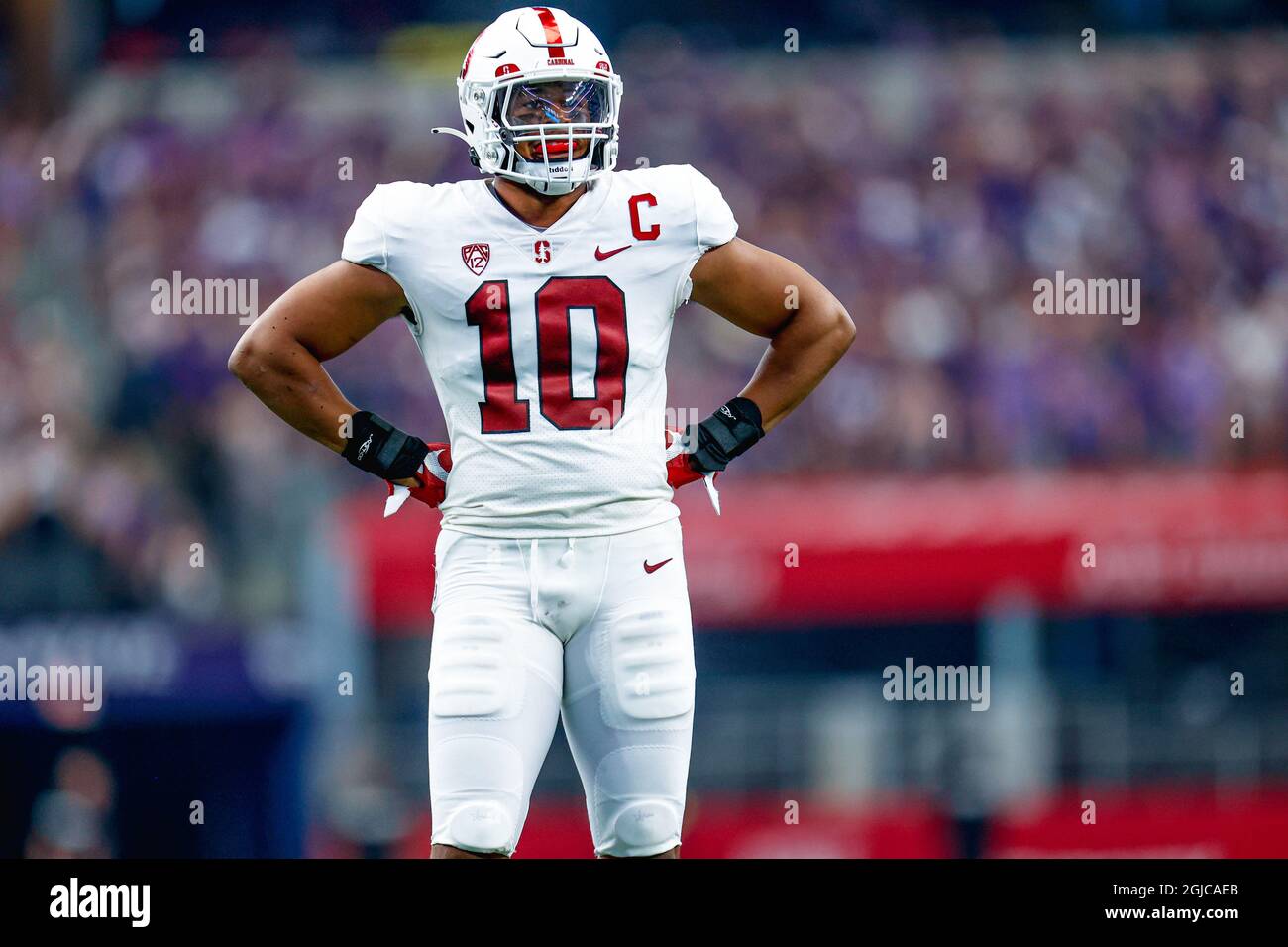 Stanford outside linebacker Jordan Fox (10)  waits for a play in the first half of an NCAA college football game against Kansas State in Arlington, Te Stock Photo