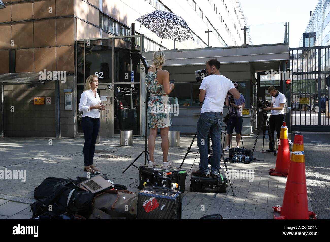 The television channel CNN broadcasts live in front of the Kronoberg custody in Stockholm, Sweden July 25, 2019. Today the prosecuter announced that he brings a prosecution for assault and battery against the well known artist ASAP Rocky (Rakim Mayers). Photo: Fredrik Persson / TT / kod 1081  Stock Photo