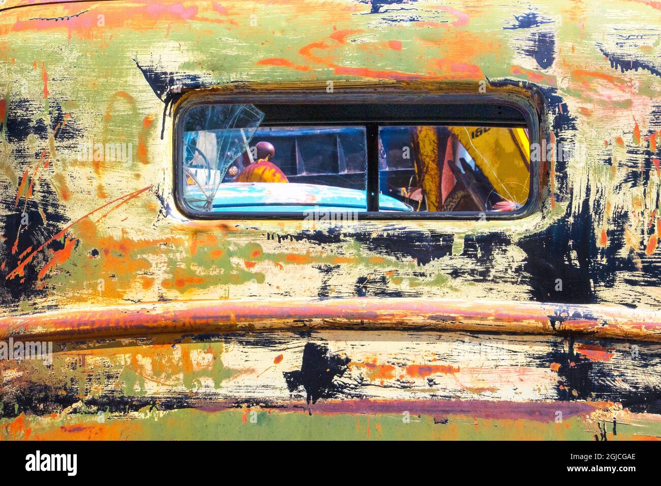 Ford junkyard hi-res stock photography and images - Alamy