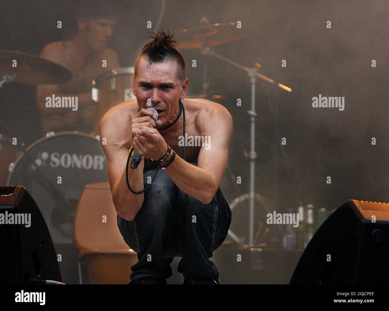 Rune Tengs of The Flying Crap performs at the Hove Festival in Arendal,  Norway Stock Photo - Alamy