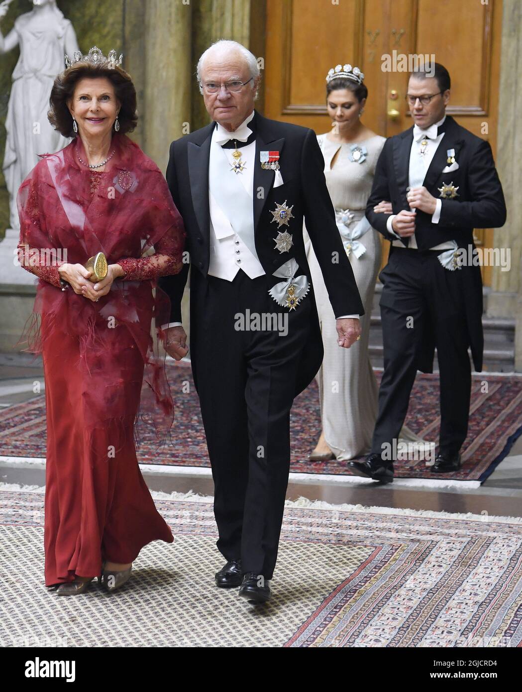 Queen Silvia, King Carl XVI Gustaf samt Crown princess Victoria and Prince Daniel anlÃ¤nder Official dinner at the Royal Palace, Stockholm, Sweden, 2019-11-12 (c) Karin TÃ¶rnblom / TT Kod 2377  Stock Photo