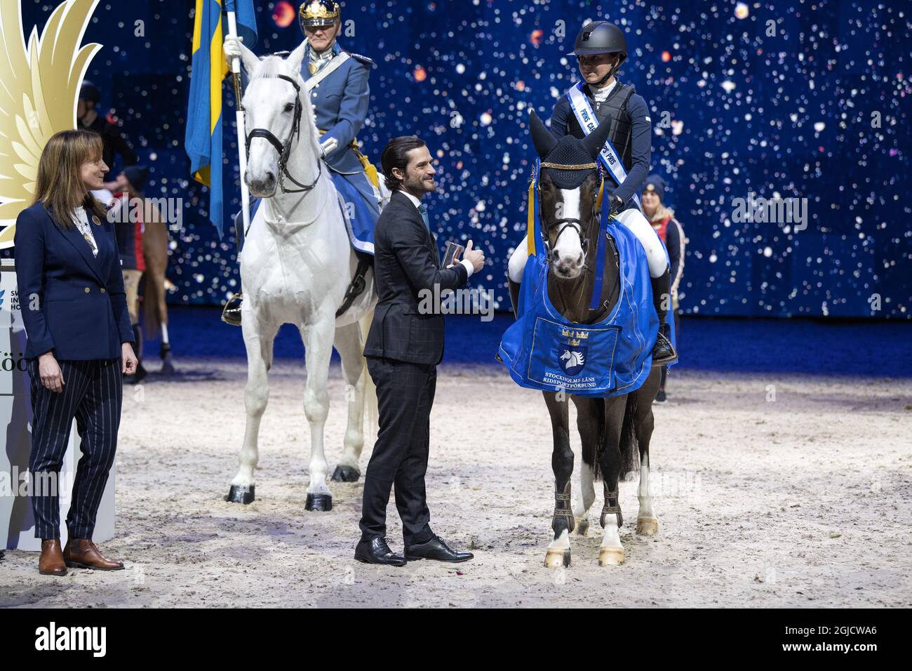SOLNA 20191130 Swedens Prince Carl Philip awards Lilly Johansson, who won the Prince Carl Philips award at the Sweden International Horse Show in the Friends arena in Solna. Foto: Jessica Gow / TT kod 10070  Stock Photo