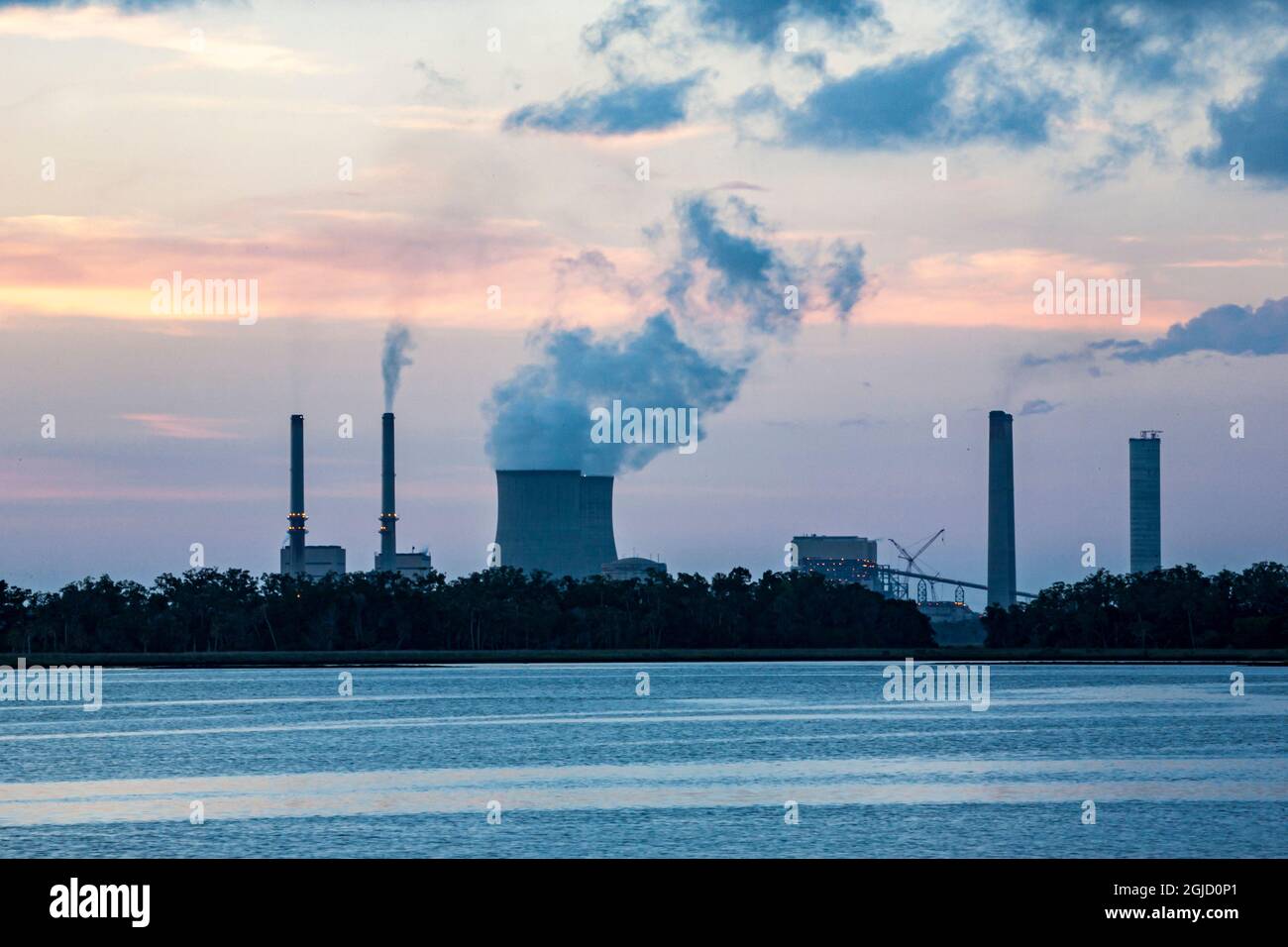 The Crystal River Coal and Nuclear Power Plant, electricity, Florida 