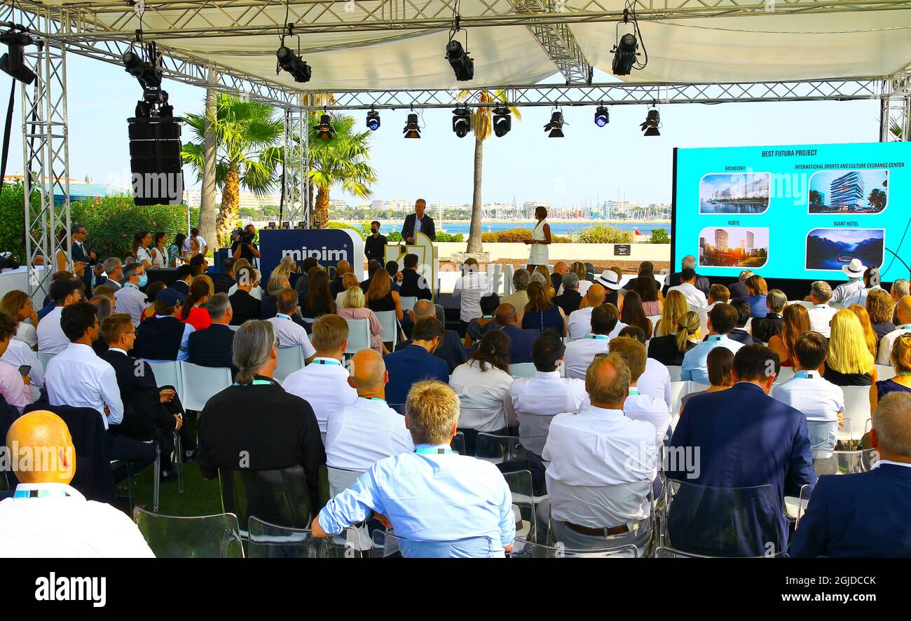 Professional real estate trade fair hires stock photography and images