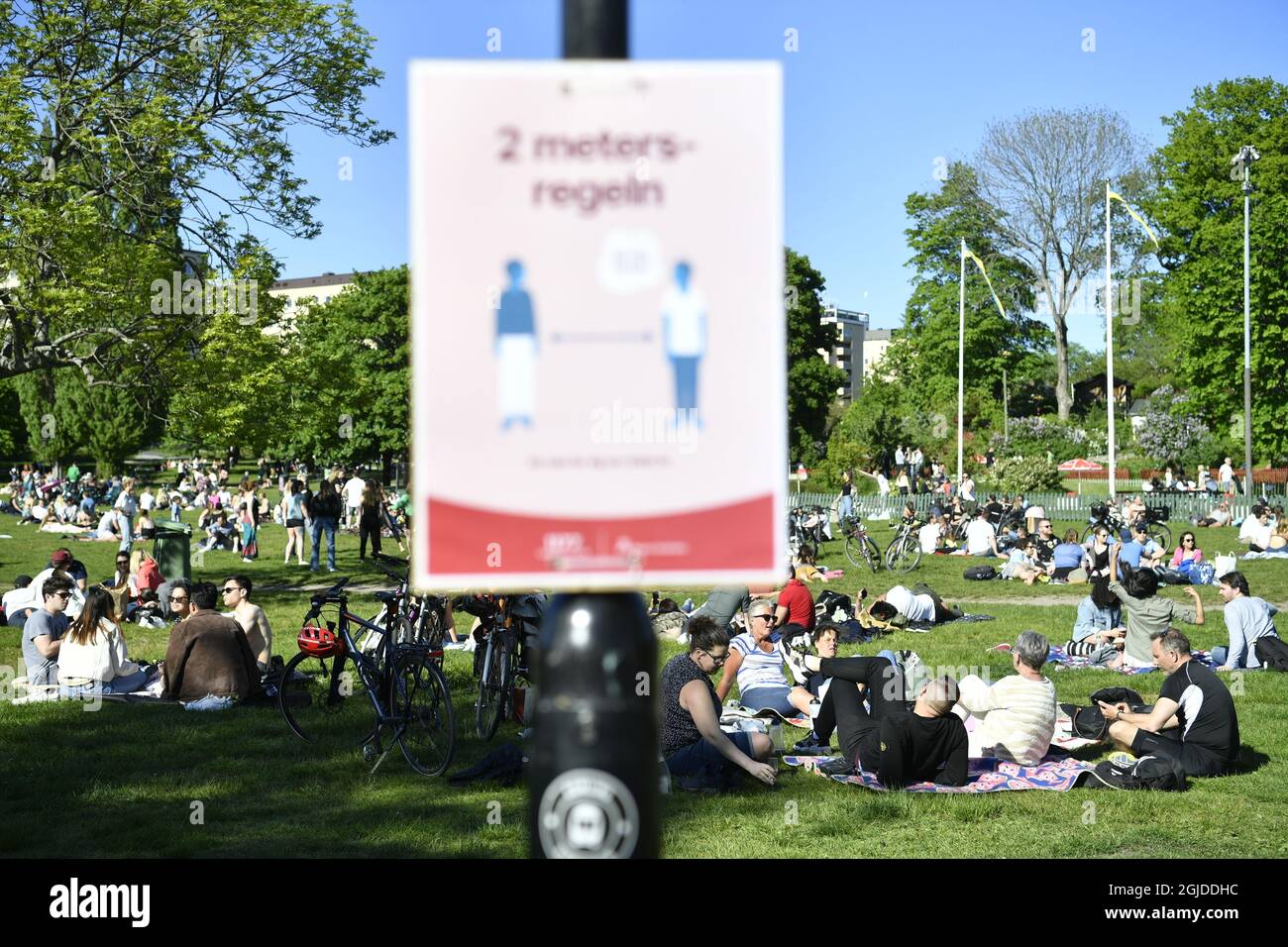 STOCKHOLM 20200530 A lot of people in Tantolunden park on Saturday May 30, 2020 during the corona pandemic. Social distancing or not. Photo: Henrik Montgomery / TT / kod 10060 *SWEDEN OUT*  Stock Photo