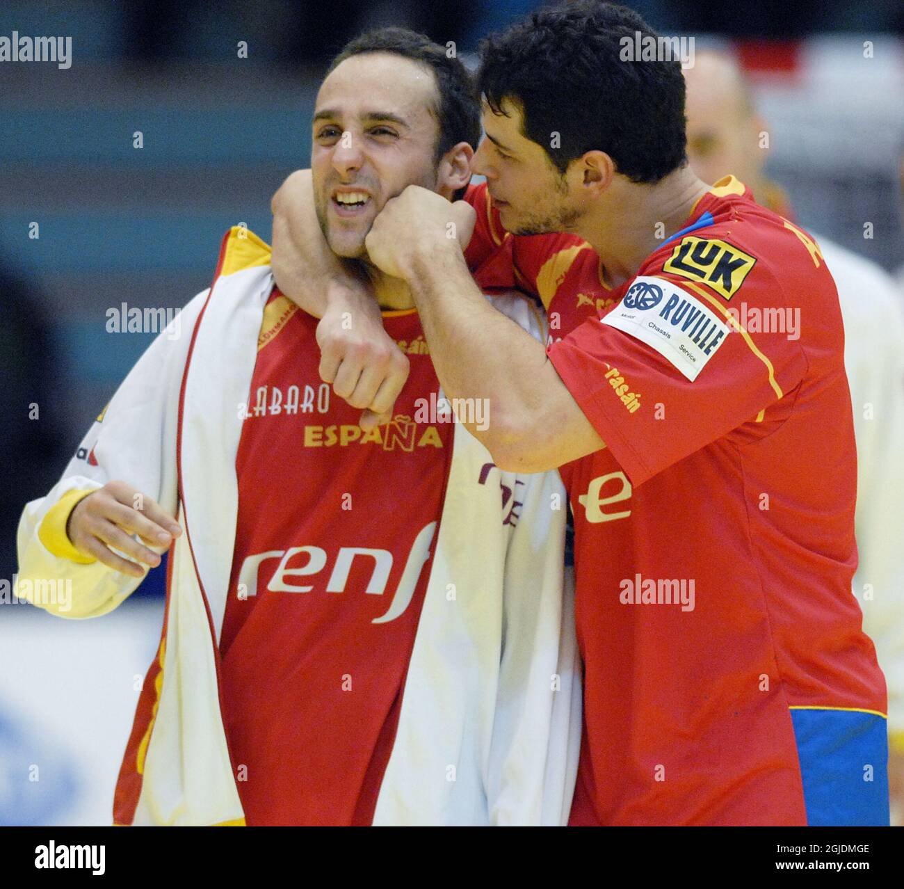Spain's Roberto Garcia Parrondo (L) and Alberto Entrerrios Rodriguez ...