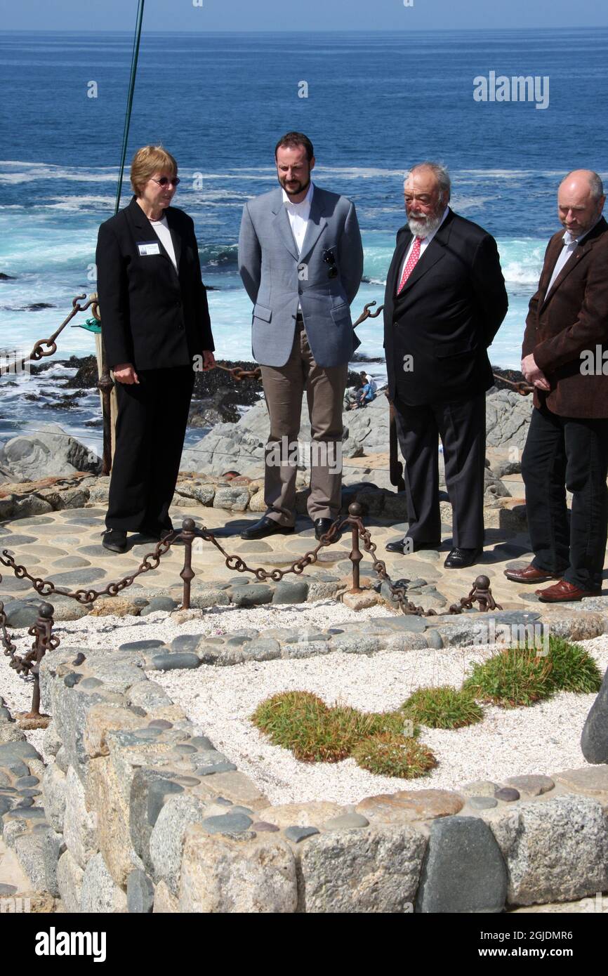 Neruda museum manager Maria Eugenia Zamudio, Crown Prince Haakon, Neruda foundation chairman Juan Augustin Figueroa Yabar (R) and Dag Terje Andersen. Crown Prince Haakon visited Isla Negra on the last day of his official visit to Chile. Stock Photo