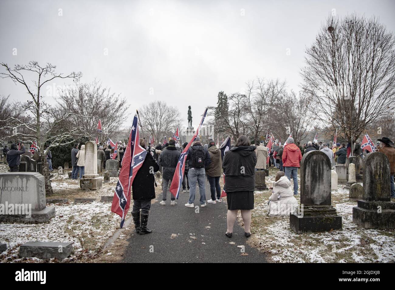 Lee Jackson Day Parade Lexington Virginia Usa January 16 21 Commemorating Confederate Generals Robert E Lee And Stonewall Jackson People Walking Down Main Street And Gathering At The Stonewall Jackson Memorial Many Participants