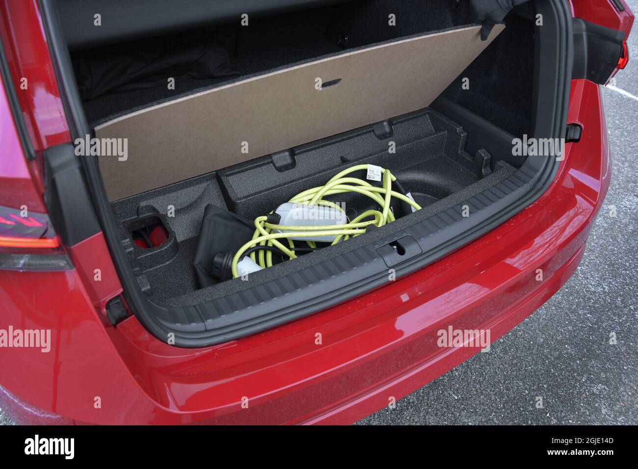 Skoda Combi IV plug-in hybrid. Cables and other accessories for the electrical connection are in a under the luggage compartment in the the trunk. Photo Anders Wiklund /