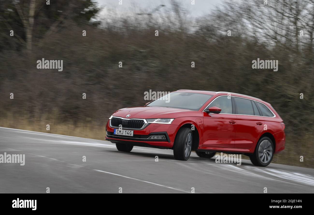 Skoda octavia combi hi-res stock photography and images - Page 2 - Alamy