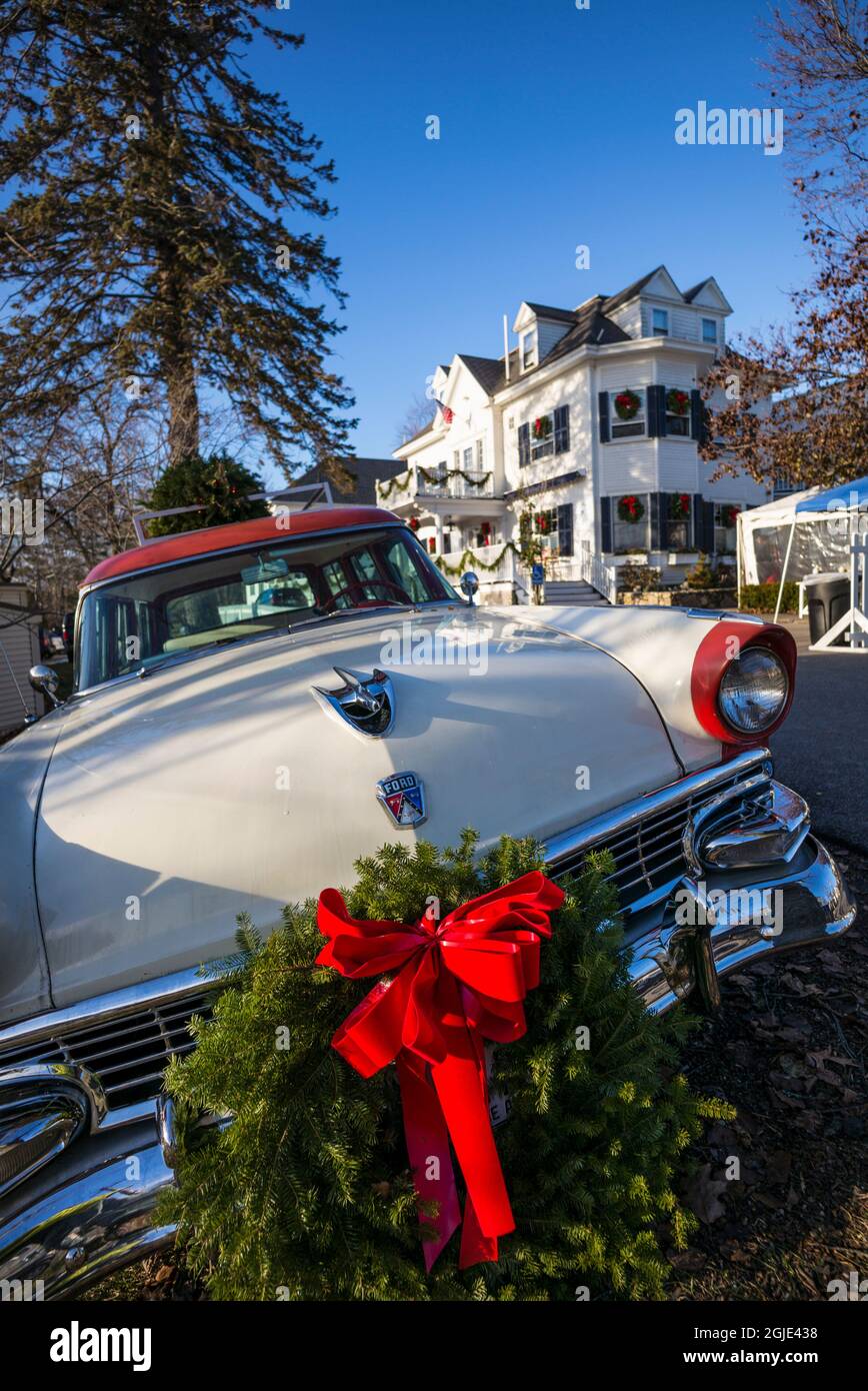 USA, Maine, Kennebunkport, antique Ford car with Christmas wreath Stock