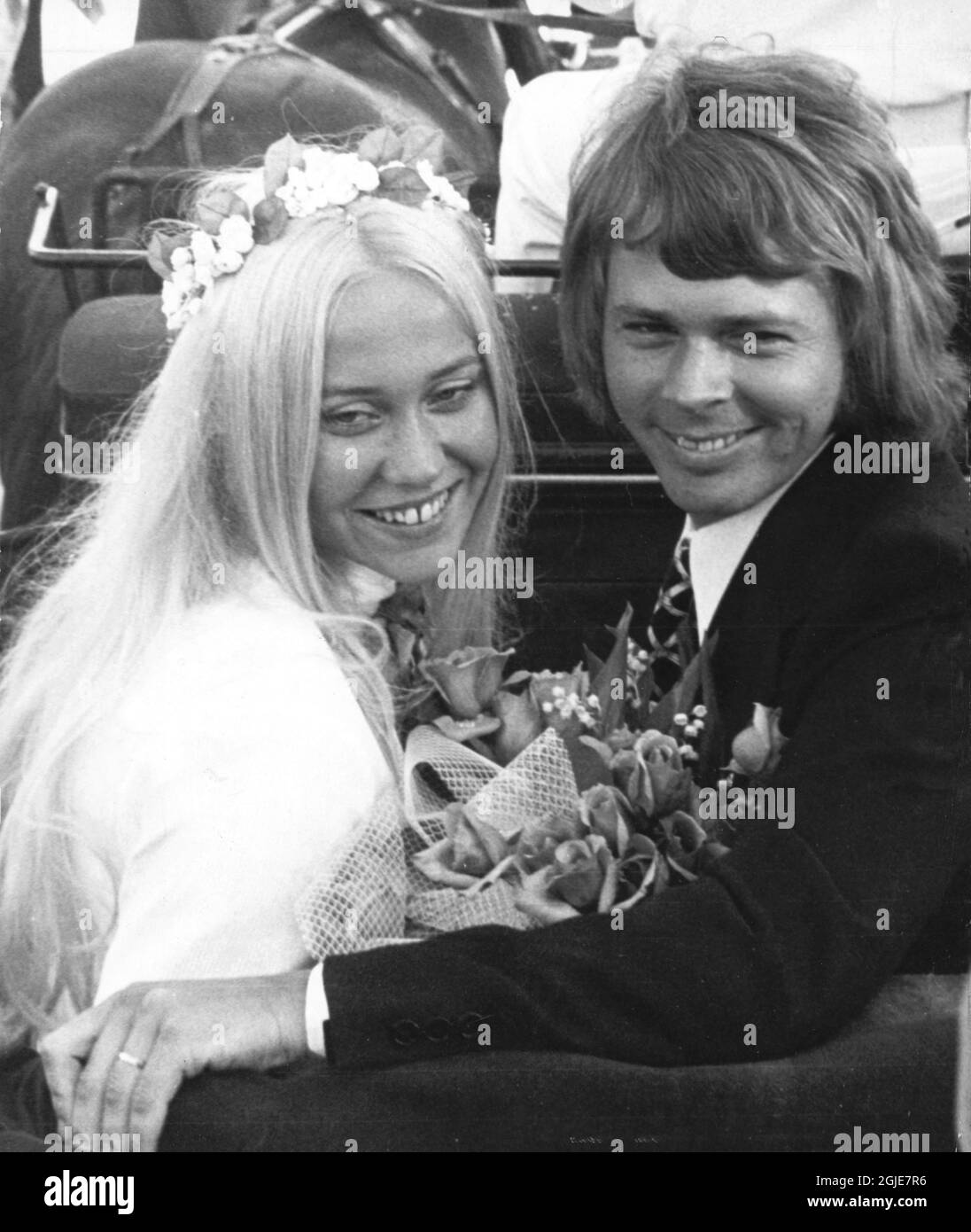 Agnetha Faltskog and Bjorn Ulvaeus getting married at Verum church in Verum, Sweden, on July 06, 1971. Photo: Olle Karud / Expressen / TT / code 30  Stock Photo