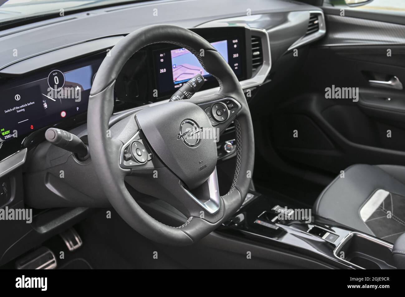Opel mokka interior hi-res stock photography and images - Alamy