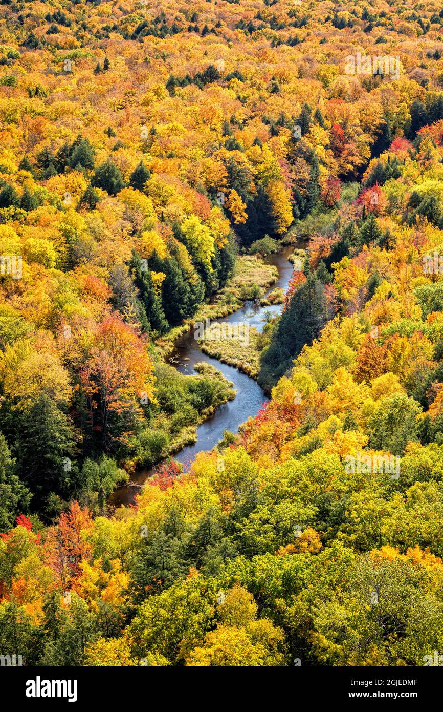USA, Michigan, Upper Peninsula, Big Carp River in the Lake of the