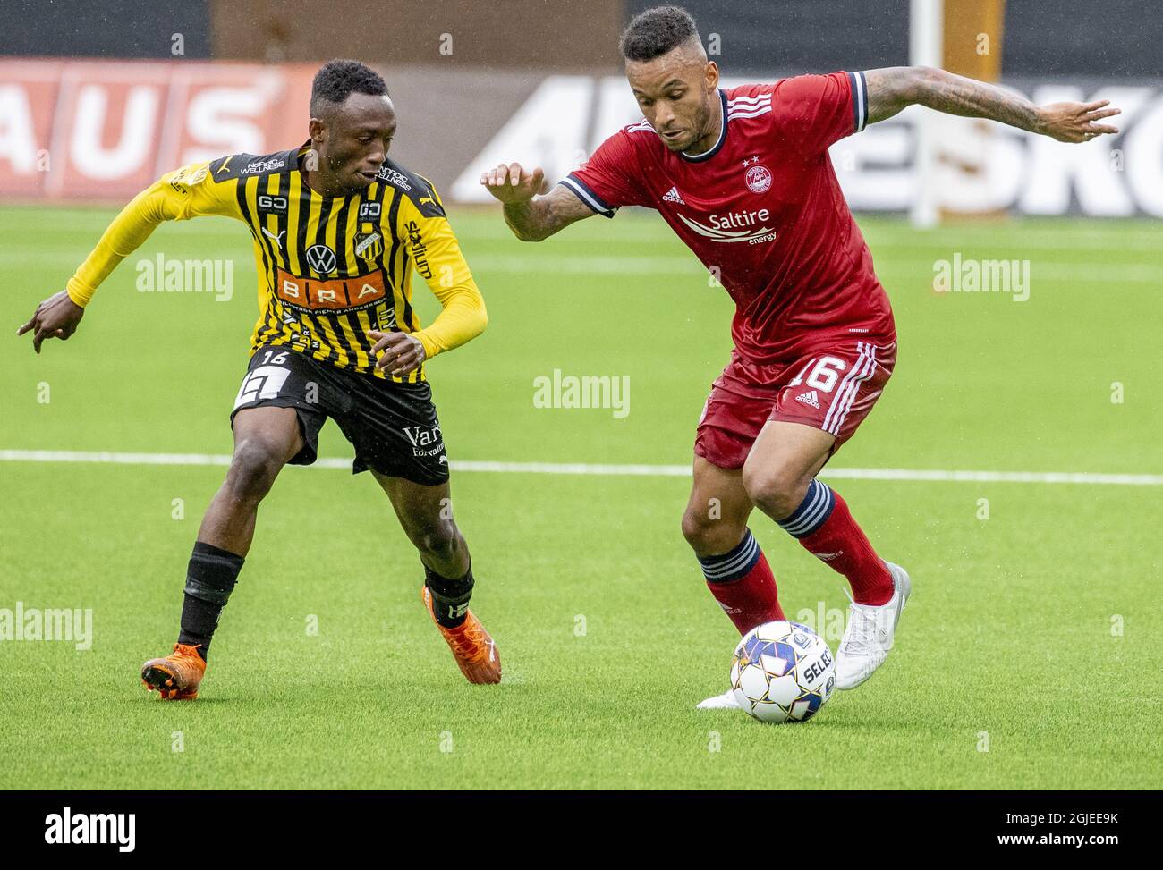 Hacken's Bénie Adama Traore and Aberdeen's Fonso Ojo during the Europa Conference League, Second Qualifying Round 2nd leg, match between BK Hacken and Aberdeen at Hisingen Arena in Gothenburg, Sweden, on July 29, 2021. Photo: Adam Ihse/TT code 9200 ***SWEDEN OUT***  Stock Photo