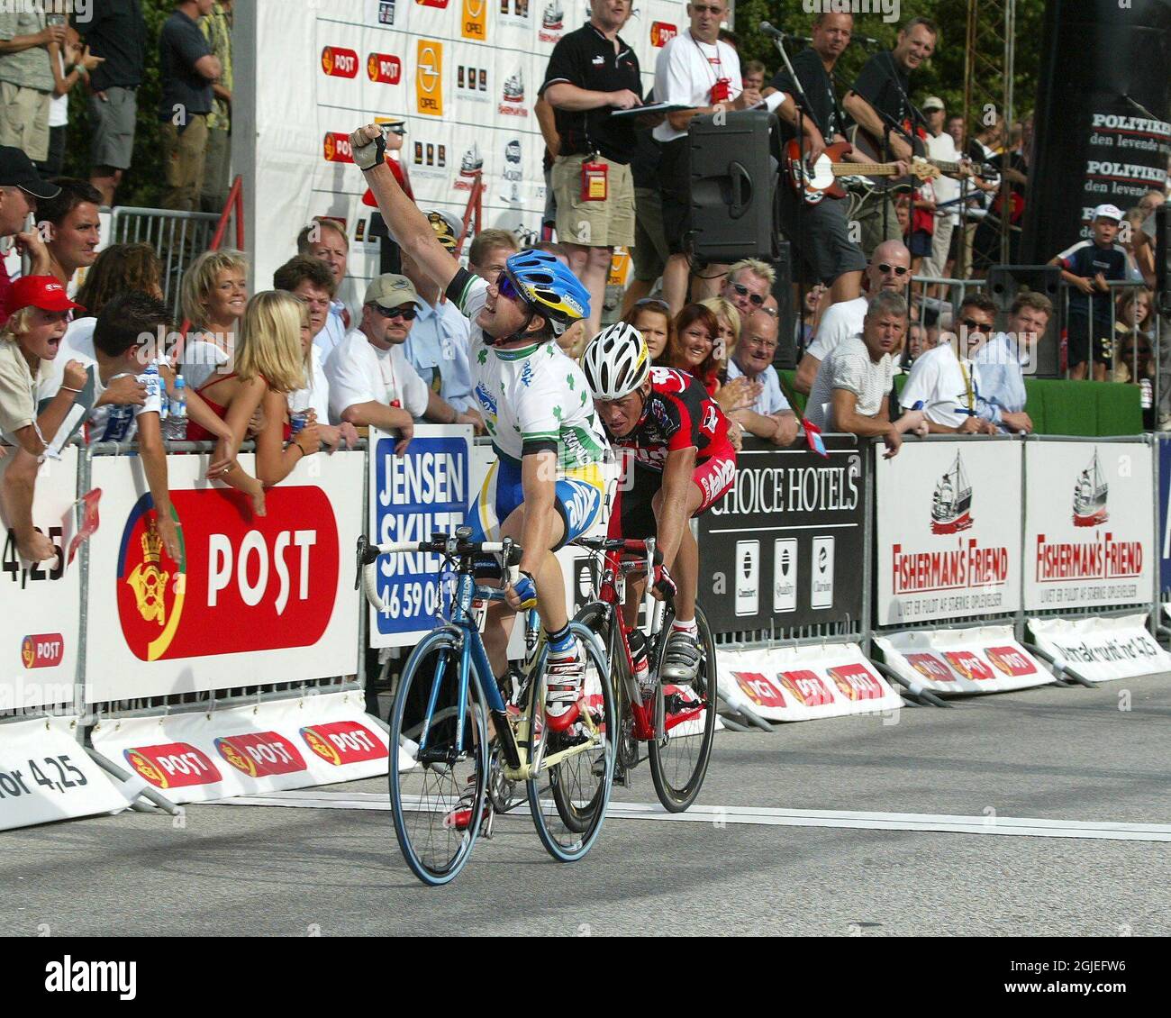 Ireland's Mark Scanlon of the AG2R Prevoyance team celebrates winning the  first stage Stock Photo - Alamy