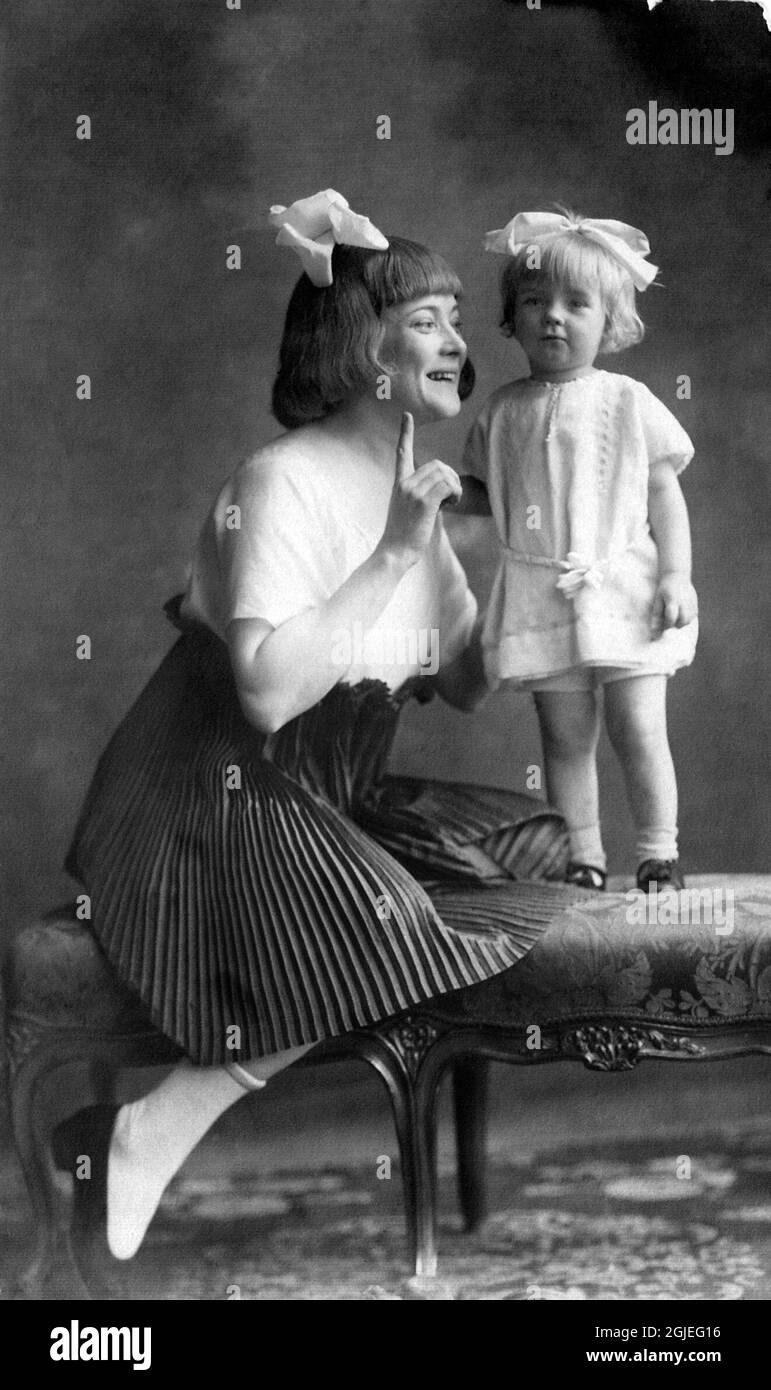 Lillie Ericson with her daughter Jeanne in Stockholm, Sweden 1923. An unknown child of Count Folke Bernadotte, closely related to the Swedish Royal family, has been revealed 60 years after his death. Count Bernadotte helped prisoners, mostly Scandinavian Jews, from the Nazi concentration camps during the end of WWII. He also engaged in the Israeli/Palestine conflict and was assassinated by the Israeli separatist organization Stern, 60 years ago in September 17, 1948. In the 1920th Count Bernadotte fell in love with one of the young actress, Lillie Ericsson, the star of a local theatre in Stock Stock Photo