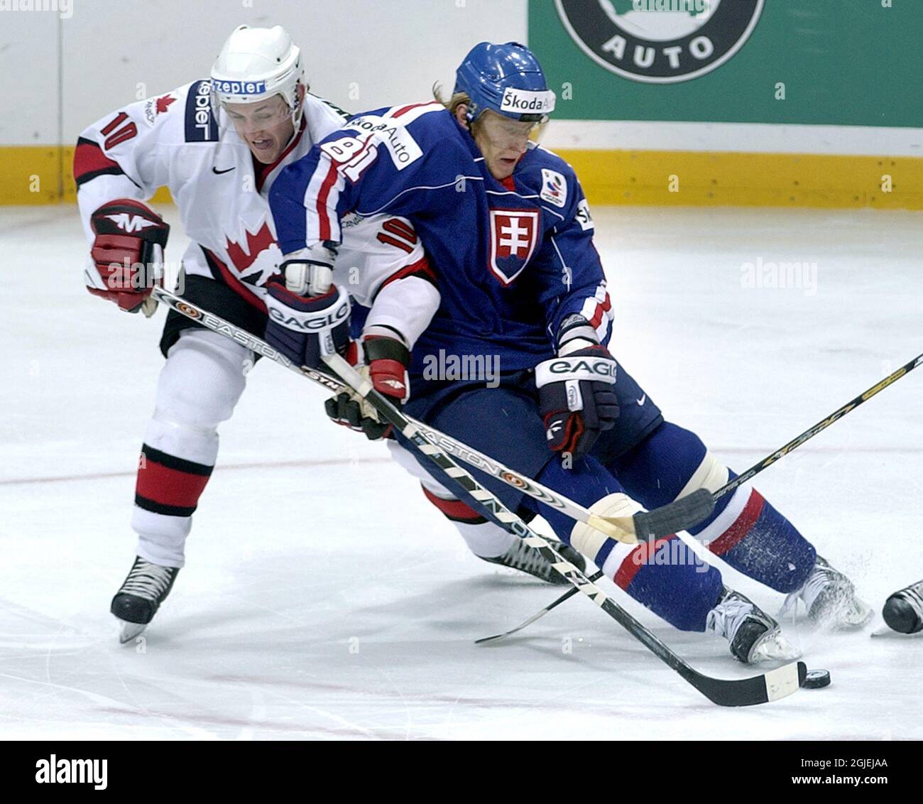 Canada's Shawn Horcoff (l) and Slovakia's Marian Hossa in action Stock Photo