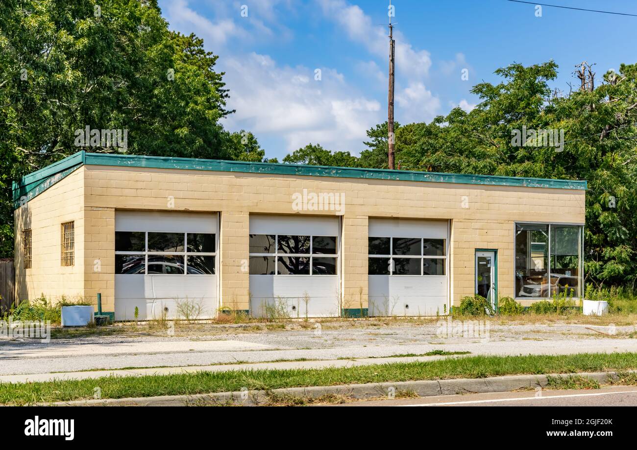 An old abandoned gas station in Hampton Bays, NY Stock Photo