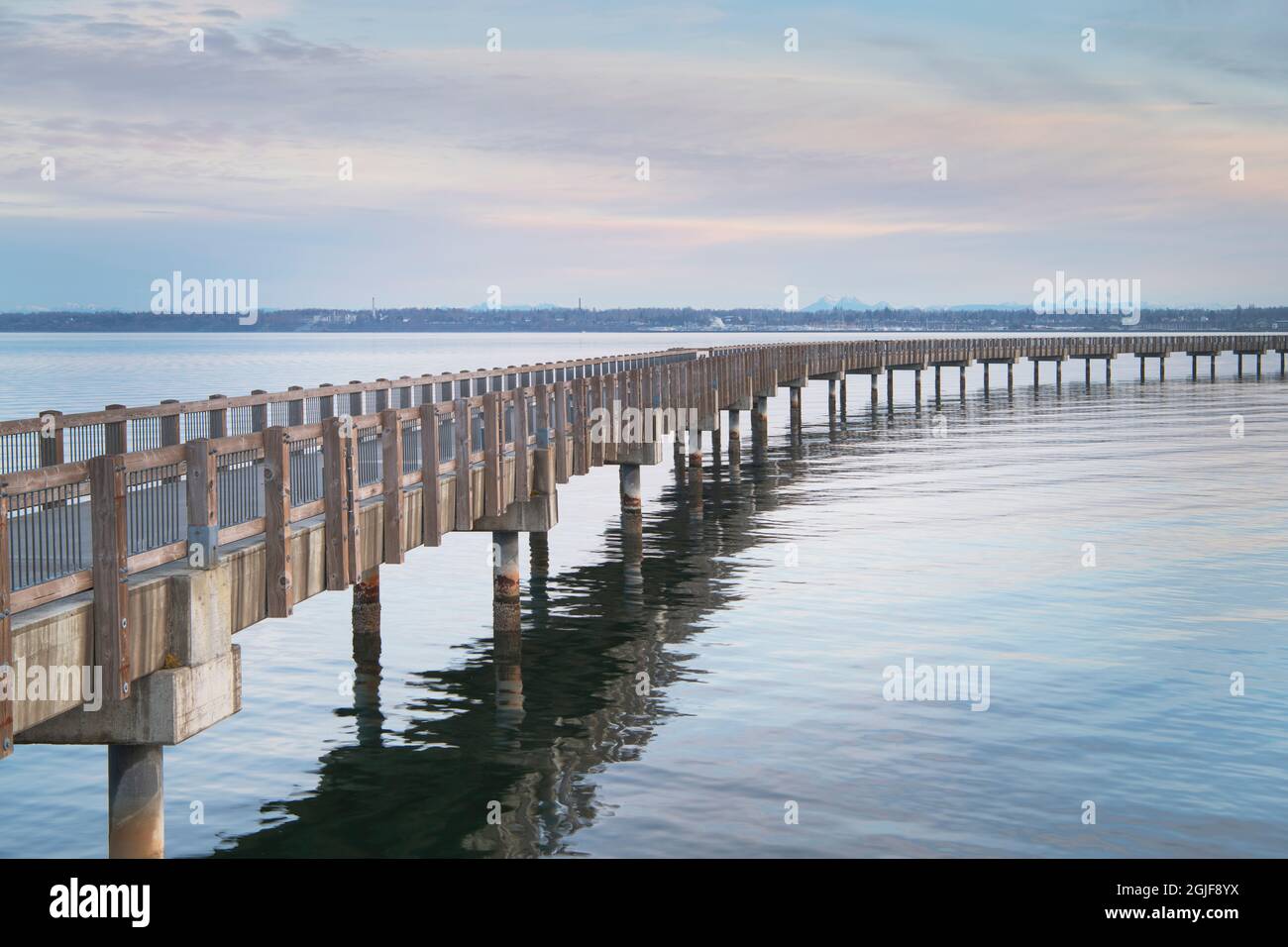 Boulevard Park Boardwalk, Taylor Dock on Bellingham Bay, Bellingham