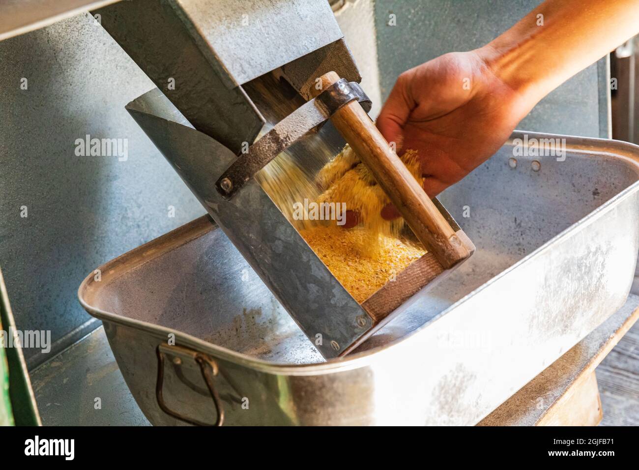 USA, Washington State, Woodland. Grain grinding equipment at the Cedar Creek Grist Mill. (Editorial Use Only) Stock Photo