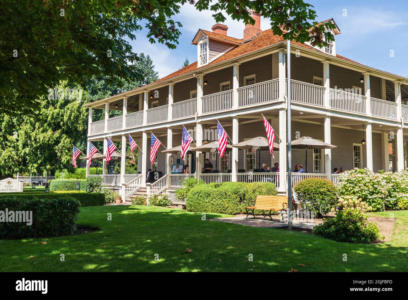 USA, Washington State, Fort Vancouver National Historic Site. The Grant House on Officer's Row