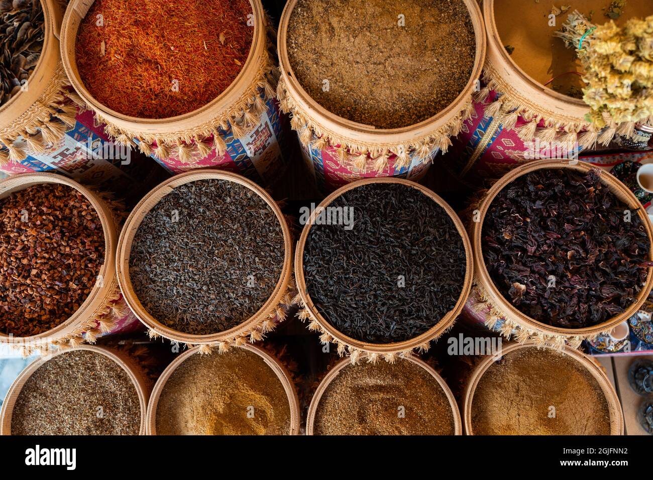 https://c8.alamy.com/comp/2GJFNN2/assortment-of-turkish-spices-and-herbs-in-wooden-bowls-turkish-market-spices-such-as-saffron-sumac-and-thyme-cumin-rosemary-and-isot-2GJFNN2.jpg